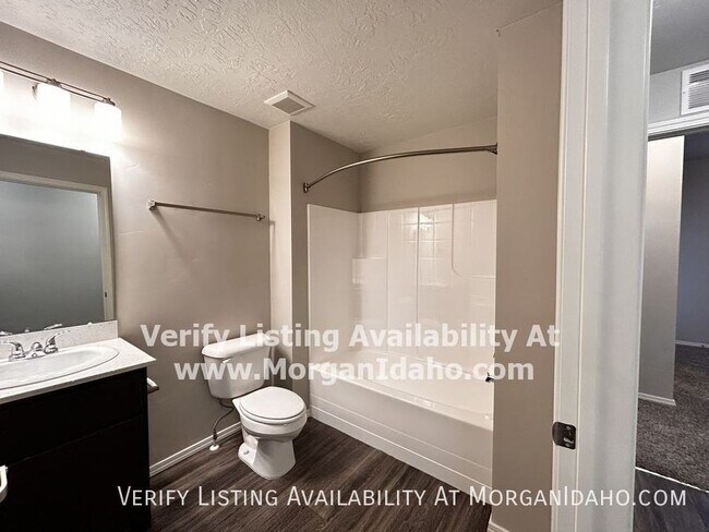 Building Photo - 1021 S Elder St