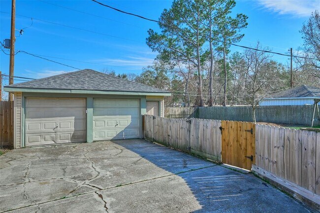 Building Photo - 29030 Deadwood Ln