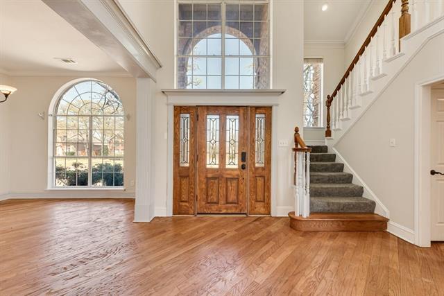 Building Photo - 608 Hawthorn Cir