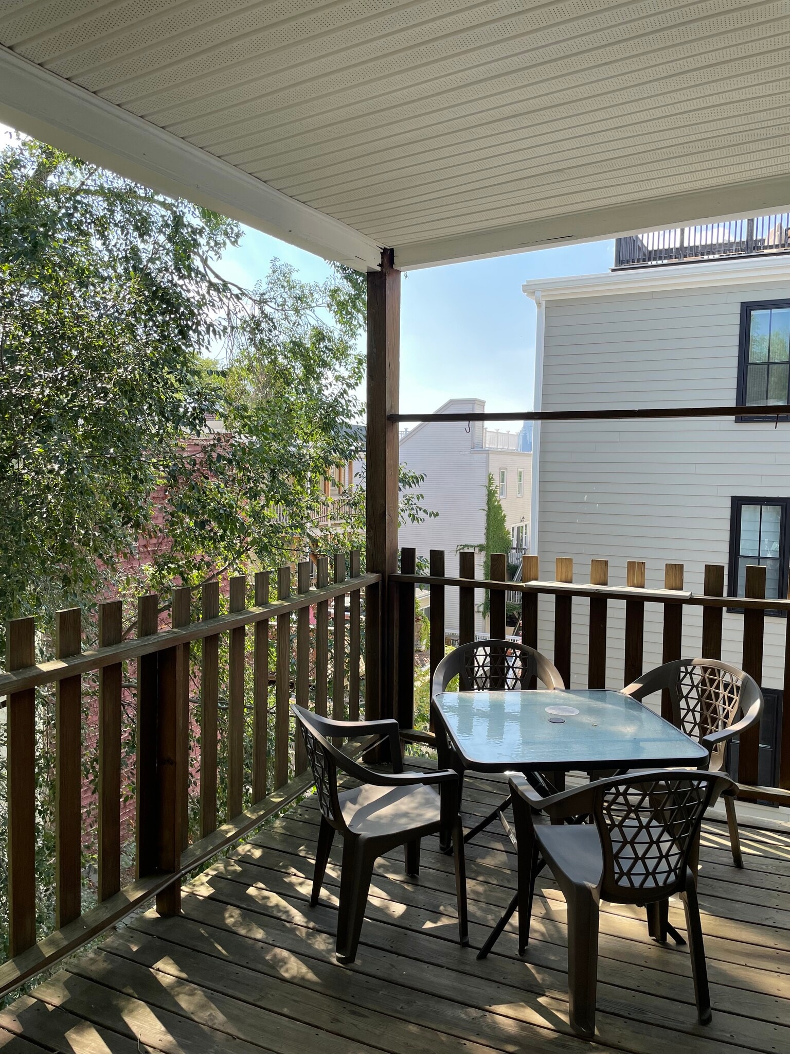 Building Photo - 211 W 8th St