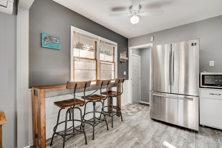 Kitchen - 5314 Hiawatha Ln