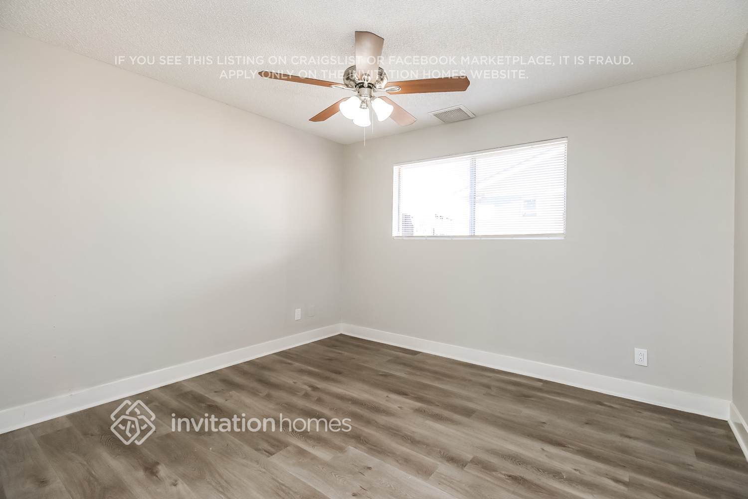 Building Photo - 11219 N 41st Ave