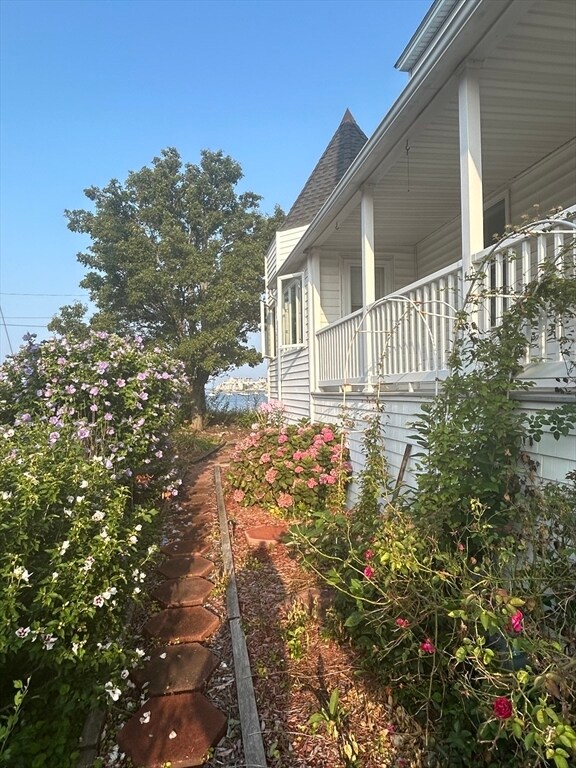 Building Photo - 158 Cadish Ave