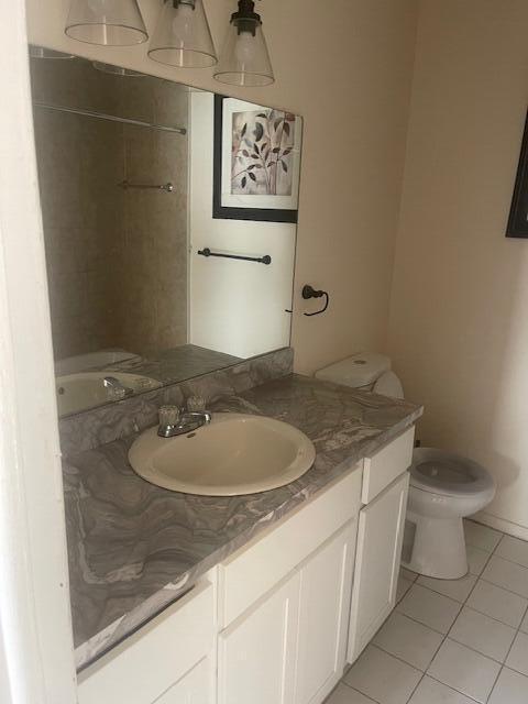 Building Photo - 15800 Hubbell Ave