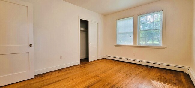 Building Photo - Remodeled brick bungalow with 1st floor li...