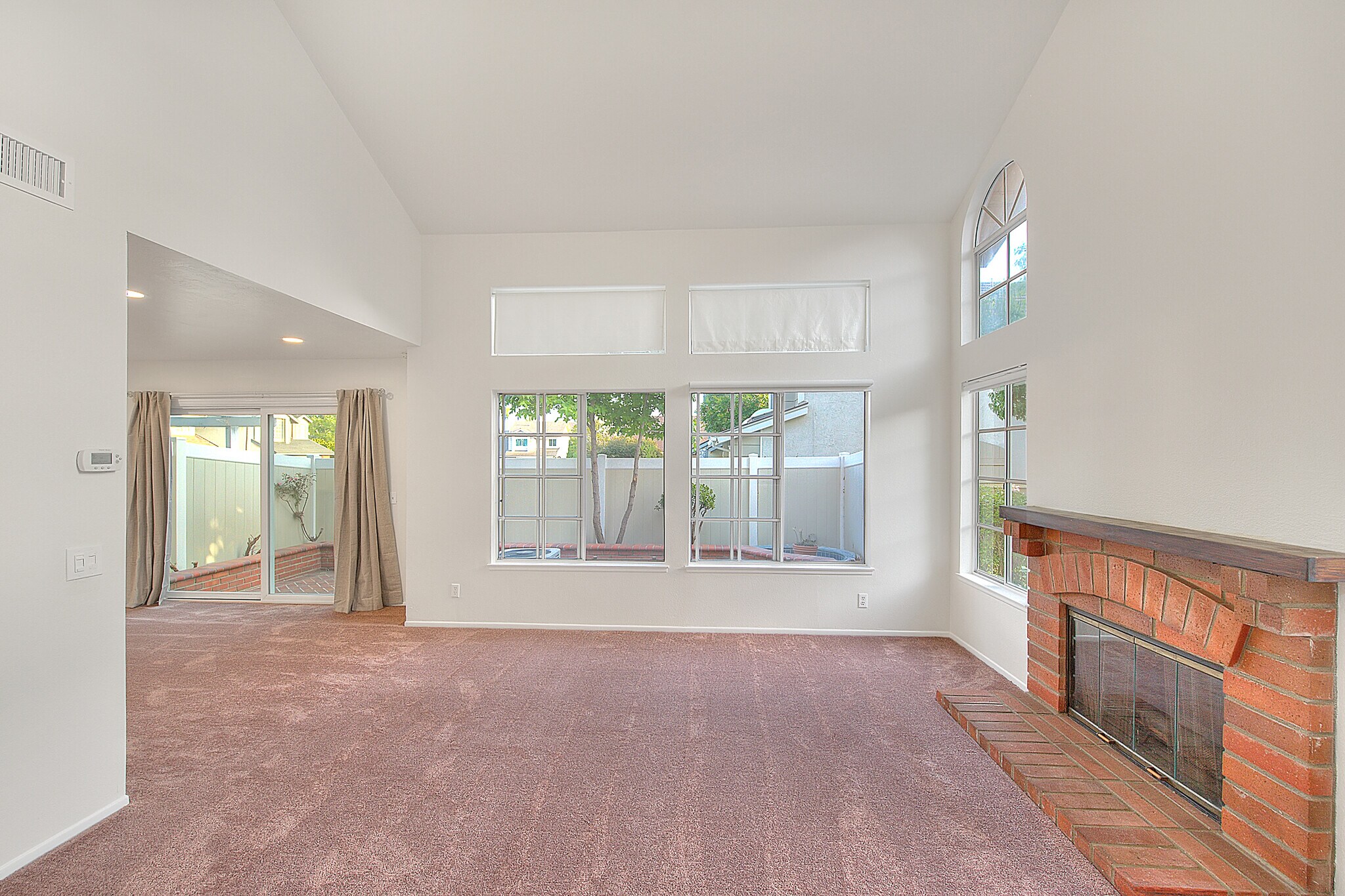 Building Photo - 26222 Fern Glen