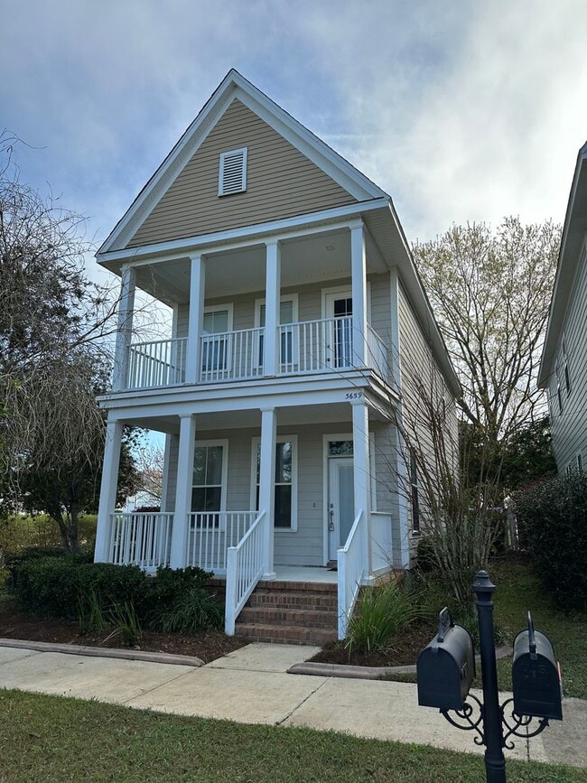 Building Photo - 2 Story Townhome ON SOUTHWOOD'S GOLF COURSE!
