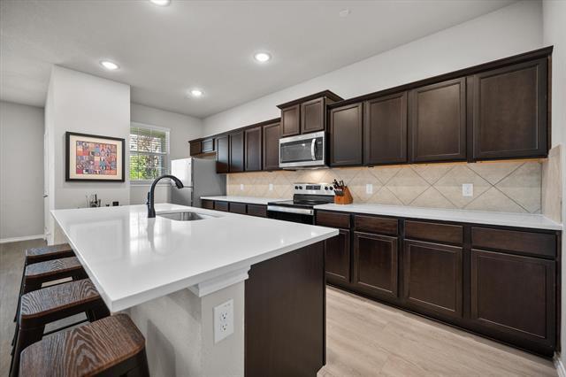 Building Photo - 3500 Brentwood Dr