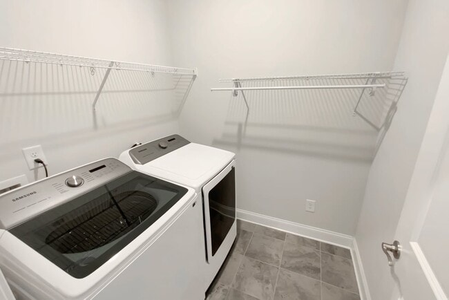 Building Photo - 106 Hickory Run