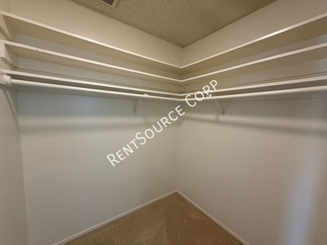 Building Photo - 2522 Marcella St