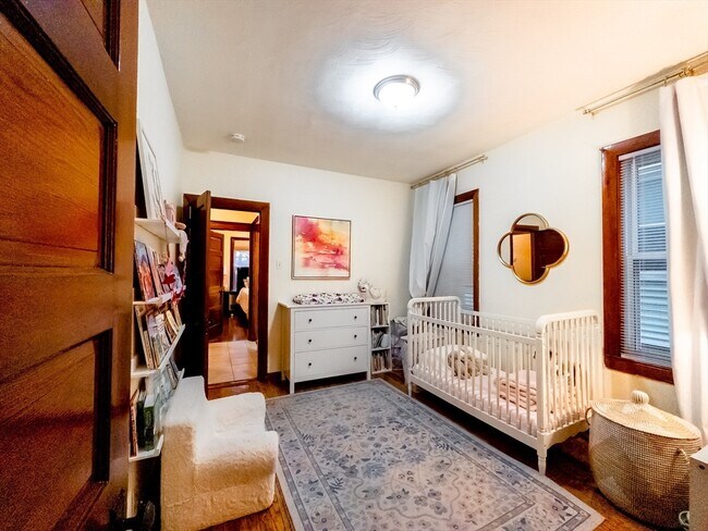 Building Photo - 41 Child St