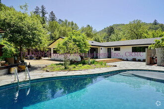 Building Photo - All New!  Fabulous 3 bedroom Air Condioned...