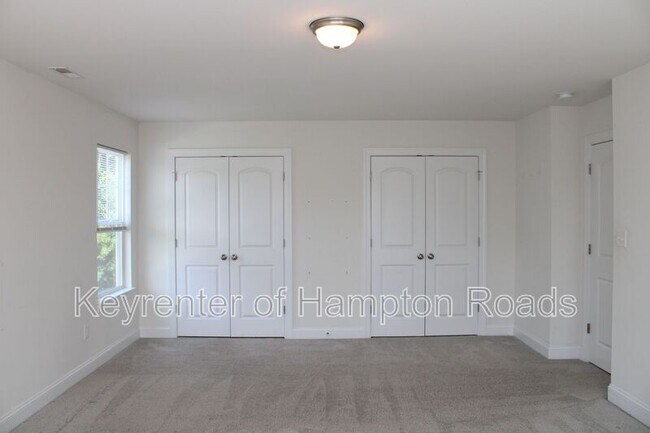 Building Photo - 1016 Beachstone Quay