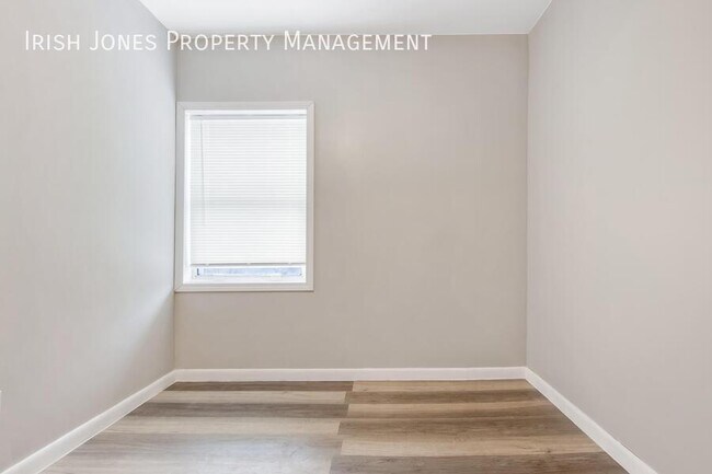 Building Photo - 94 Edson-Apt. 5 - rear cottage