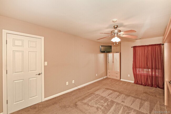 Building Photo - 171 Fairview Cir