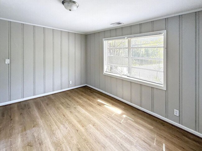 Building Photo - 5026 Bud Holmes Rd