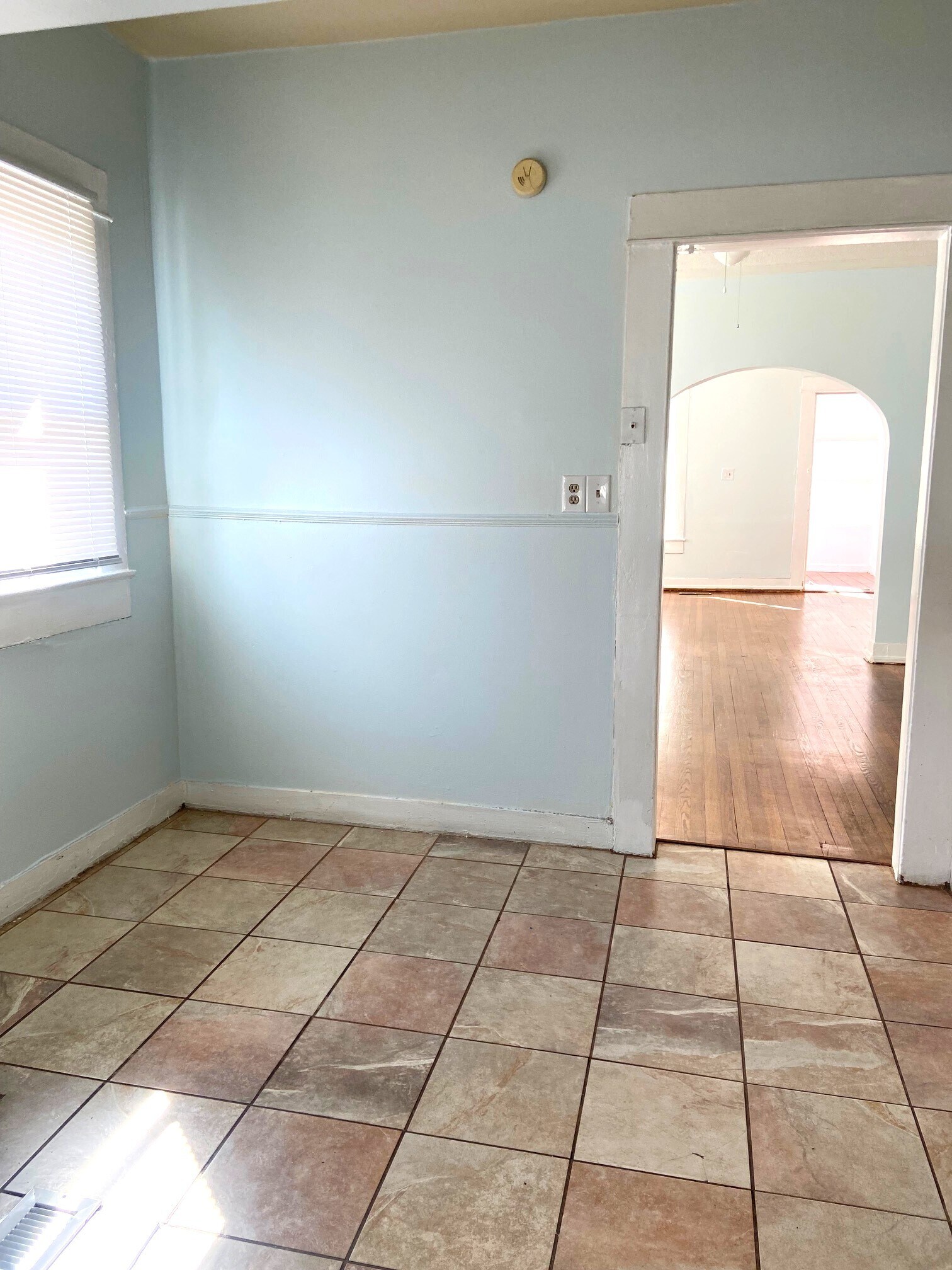 Building Photo - 508 10th Ct S