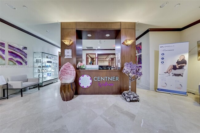 Building Photo - 2333 Brickell Ave