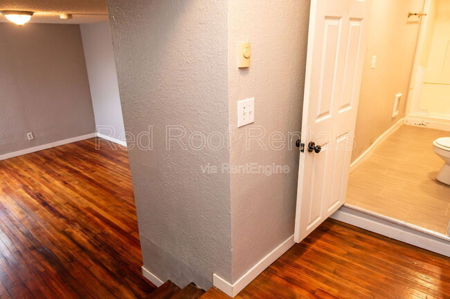 Building Photo - 1116 N 4th St