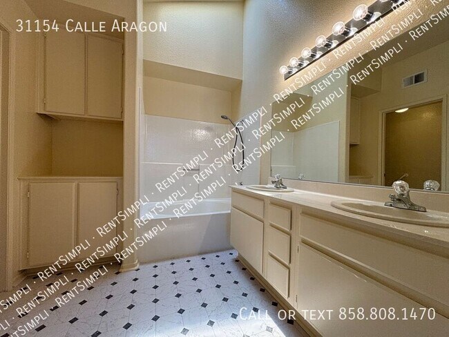 Building Photo - 31154 Calle Aragon