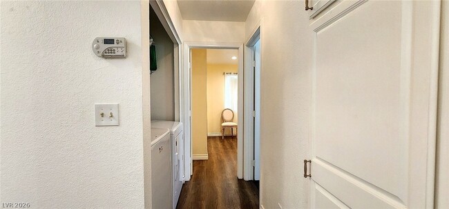 Building Photo - 5213 Orchard Hills Ave