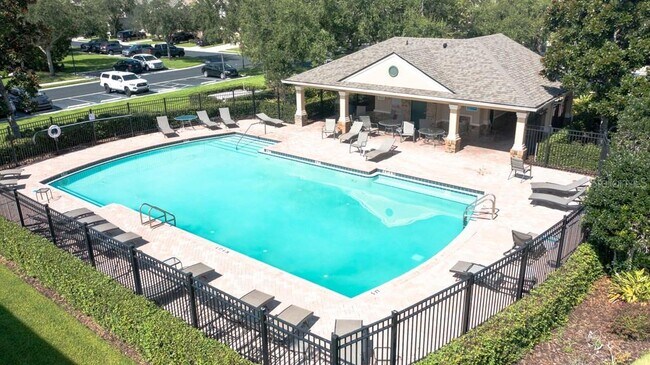 Building Photo - 4815 Pond Ridge Dr