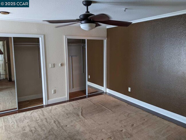 Building Photo - 249 Sea Crest Cir