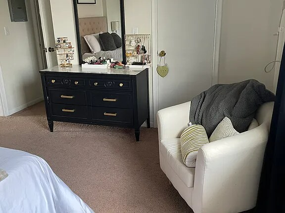 Building Photo - 1280 Dewey St