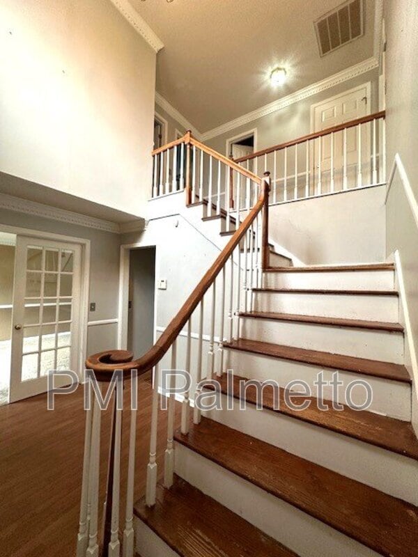 Building Photo - 105 Larkspur Ct