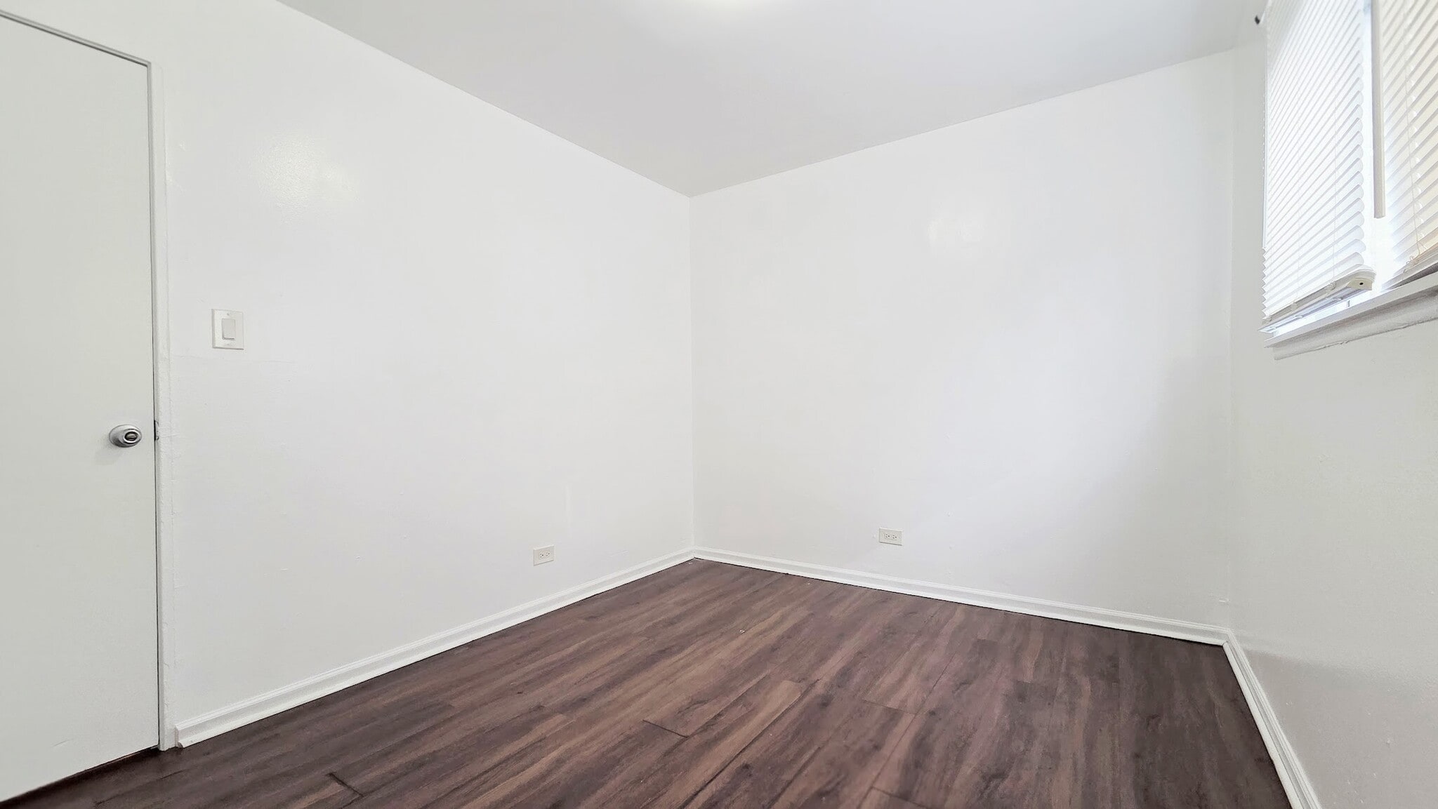 Bedroom 1 - 10200 S Crandon Ave