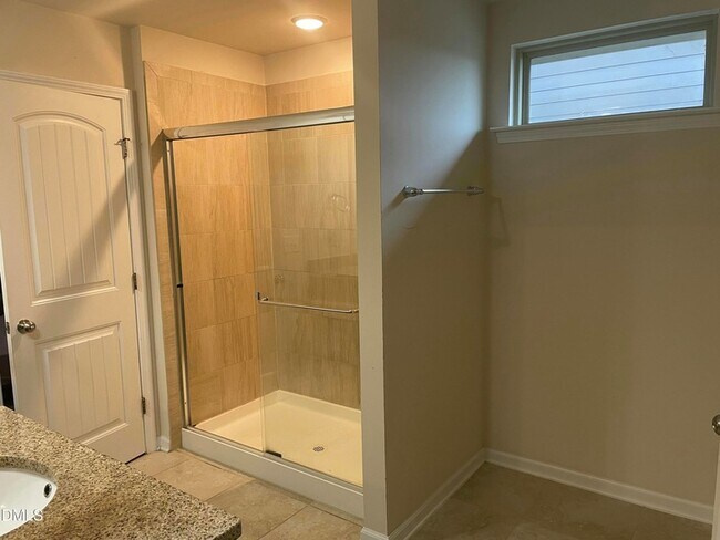 Building Photo - 920 Cozy Oak Ave