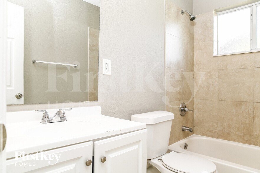 Building Photo - 2441 NW 182nd Terrace