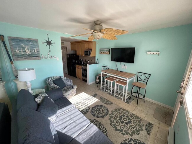 Building Photo - 9609 Ventnor Ave