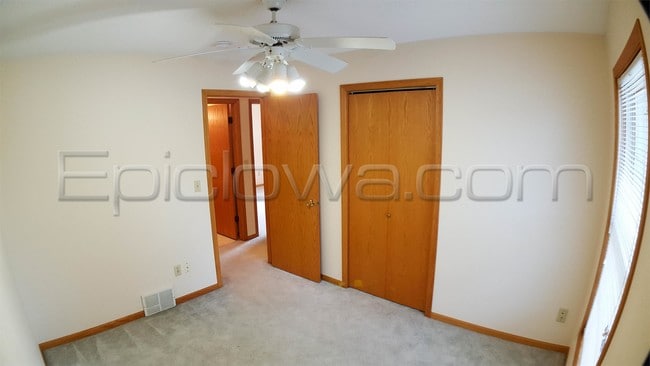 Building Photo - 1504 Brookdale Ln NE