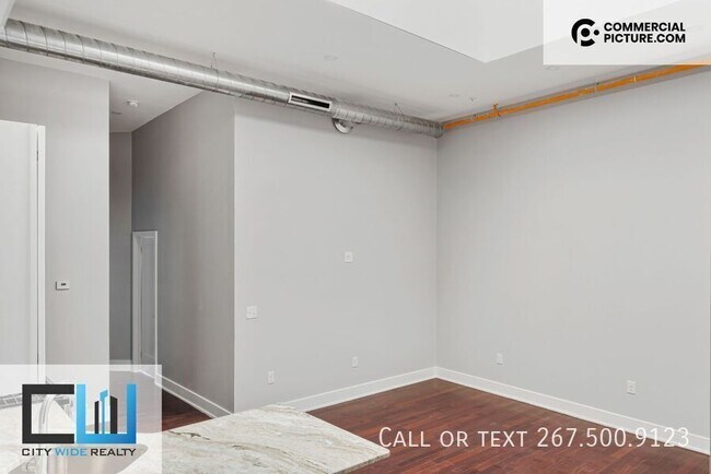 Building Photo - 929 Marlborough St