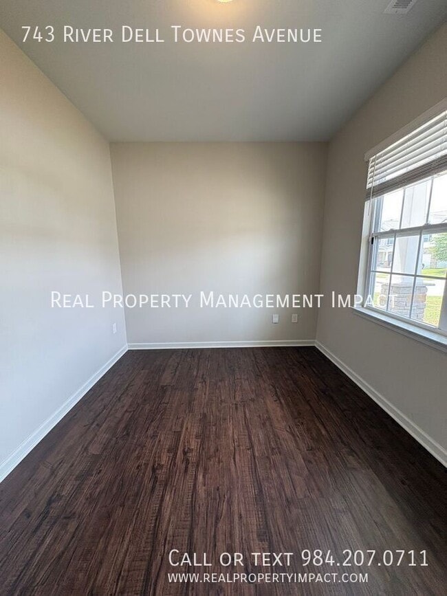Building Photo - 743 River Dell Townes Ave.