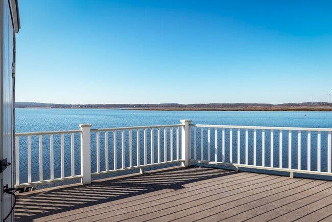 Building Photo - 33 Eagle Hill Rd