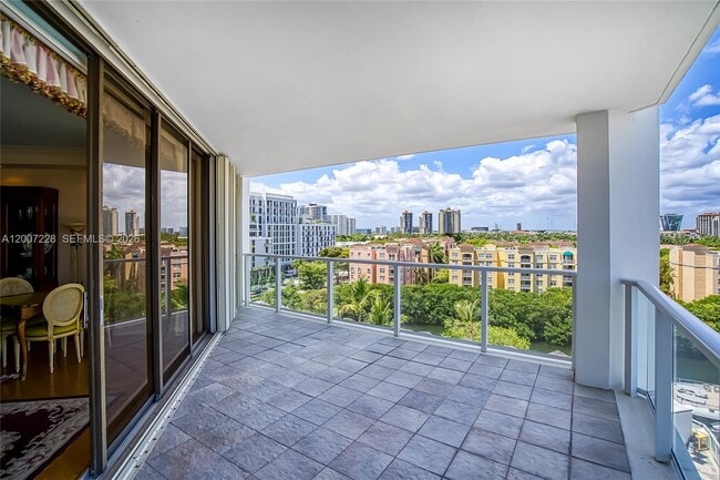 Building Photo - 19500 Turnberry Way