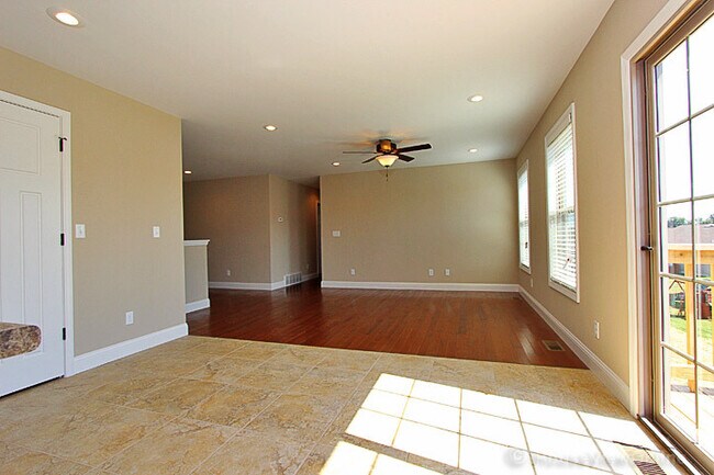 Building Photo - Home in Jackson Ridge Subdivision