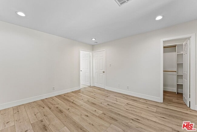 Building Photo - 15123 Greenleaf St