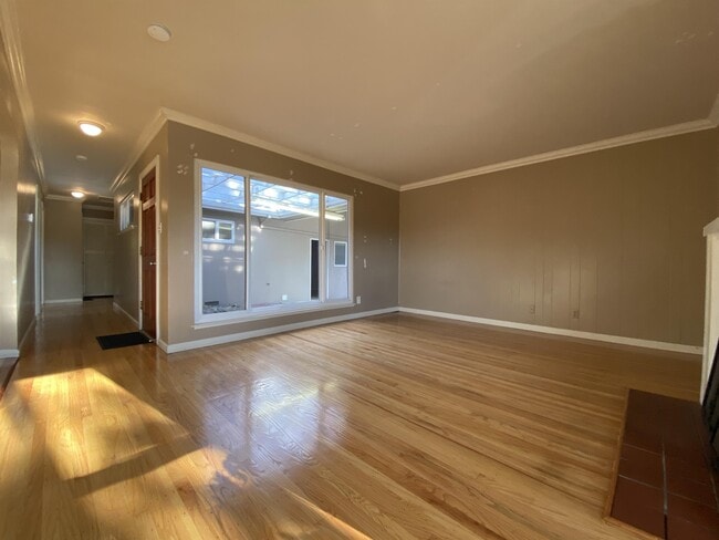 Building Photo - 668 Santa Coleta Ct
