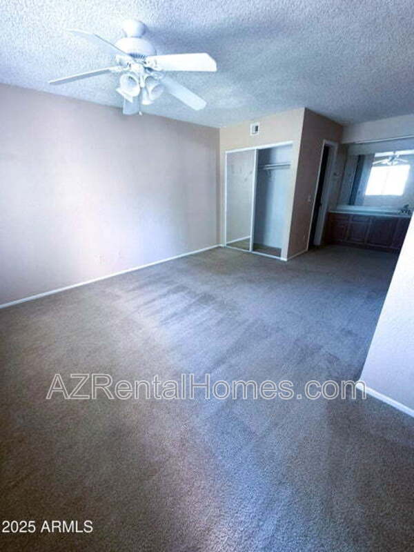 Building Photo - 1075 E Chandler Blvd