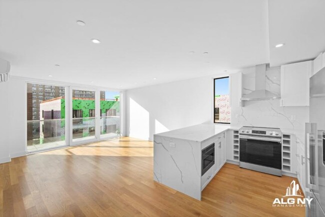 Building Photo - 1 bedroom in FAR ROCKAWAY NY 11693
