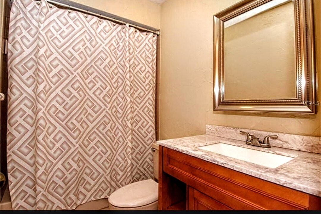 Building Photo - 11408 Galleria Dr