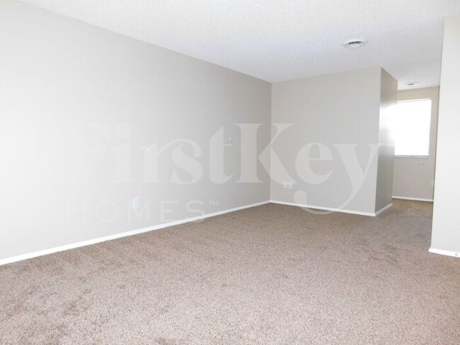 Building Photo - 7076 Autumnhill Ln
