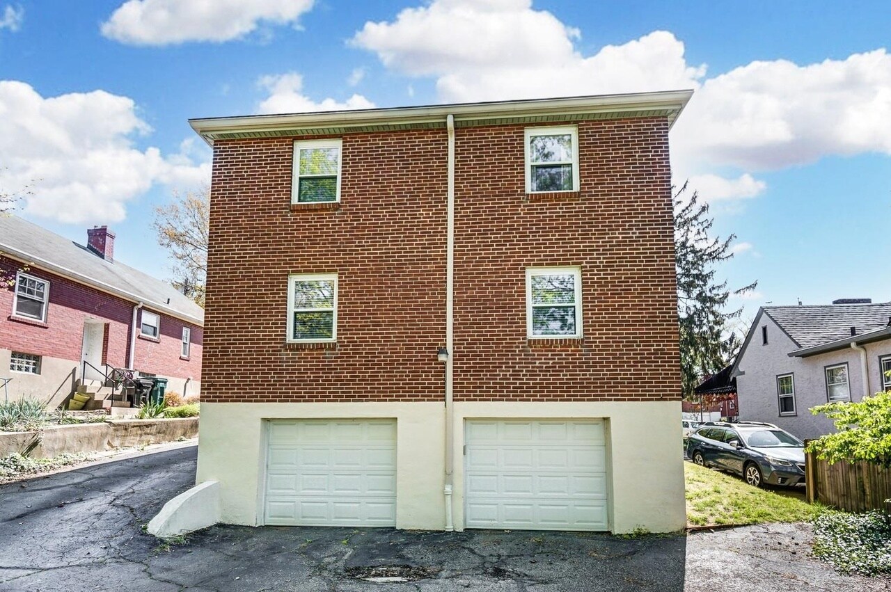 Building Photo - 5735 Doerger Ln