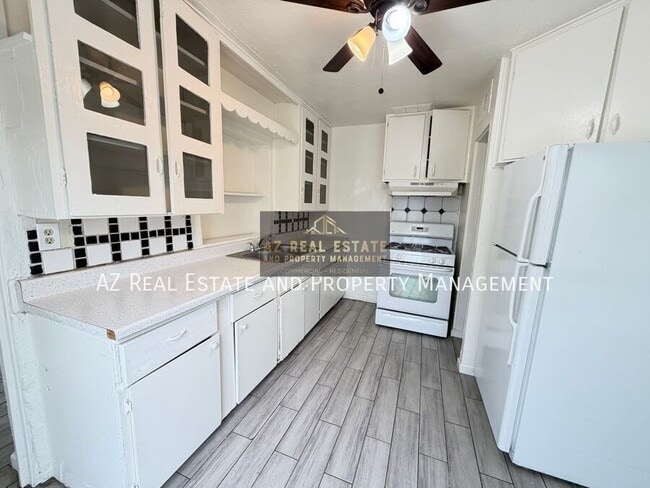 Building Photo - 7210 N 55th Dr