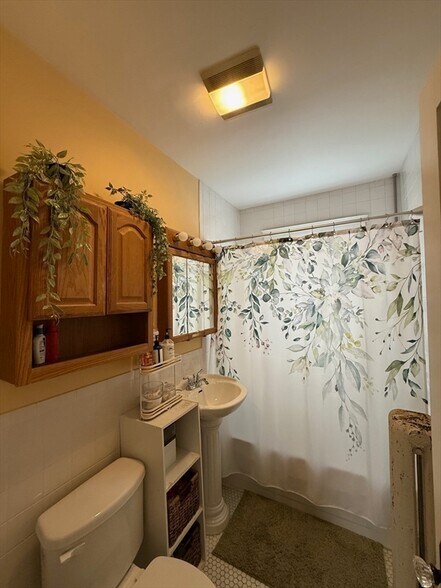 Building Photo - 83 Euston Rd