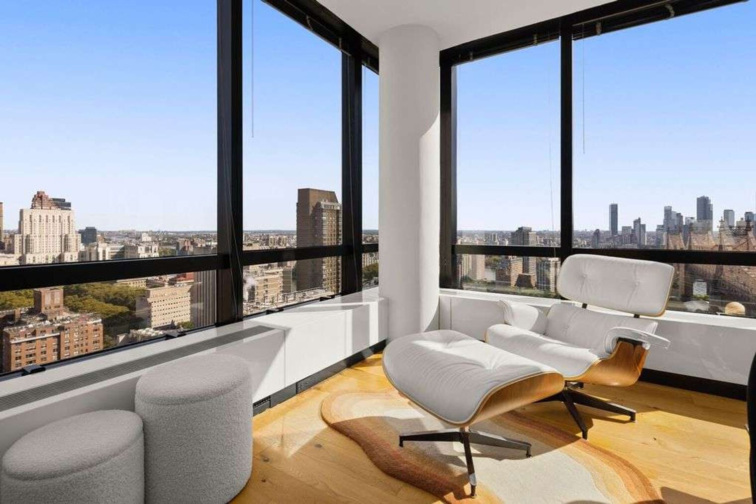 Building Photo - 420 E 61st St