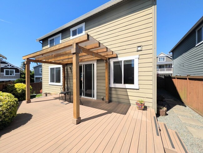 Building Photo - 3Bd/2.5Ba Lynnwood Home